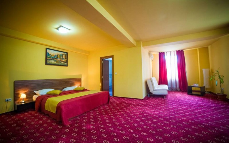 HOTEL-GCLUB-COMPLEX-FLAOREA- BREAZA-ROMANIA-AIR-TOUR-TRAVEL-1